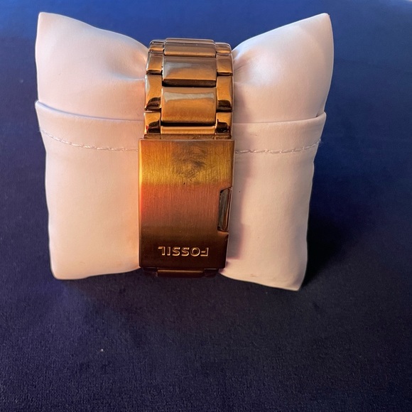 Watch - Picture 3 of 4